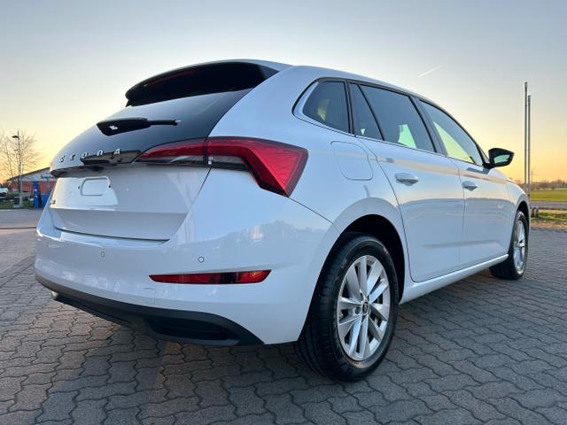 Skoda / Scala / Weiß / / / 1.0 TSI / Rückfahrkamera