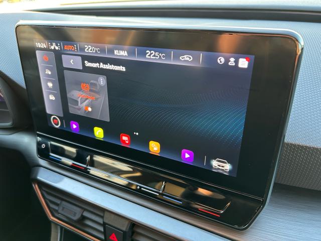 CUPRA / Leon Sportstourer / Weiß / / / 1.5 eTSI DSG / Anhängerkupplung
