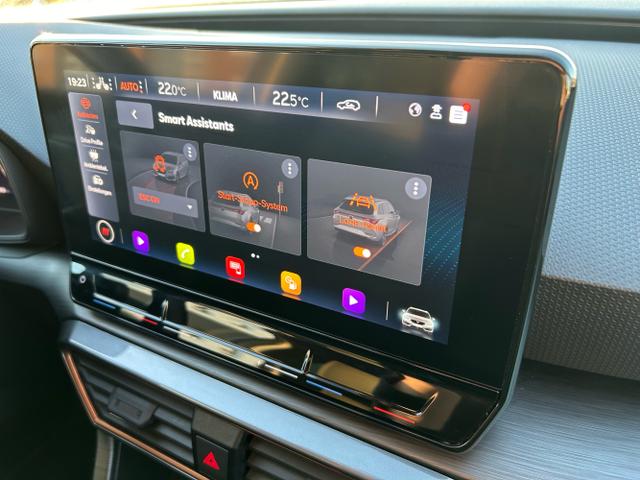 CUPRA / Leon Sportstourer / Weiß / / / 1.5 eTSI DSG / Anhängerkupplung