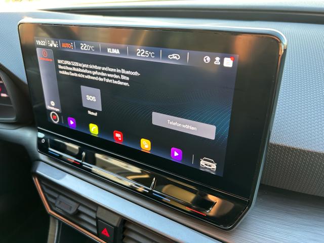 CUPRA / Leon Sportstourer / Weiß / / / 1.5 eTSI DSG / Anhängerkupplung