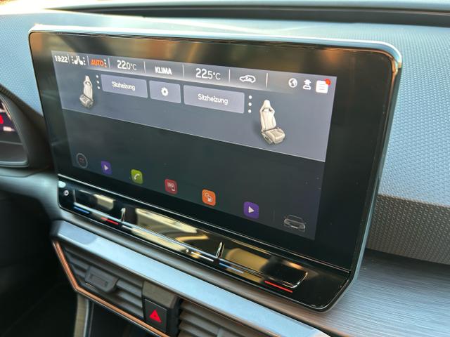 CUPRA / Leon Sportstourer / Weiß / / / 1.5 eTSI DSG / Anhängerkupplung