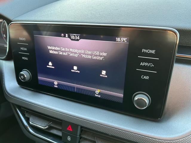 Skoda / Scala / Weiß / / / 1.0 TSI / Rückfahrkamera