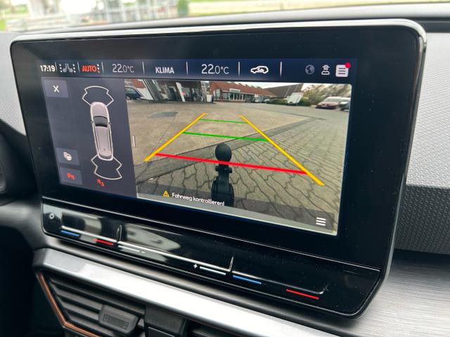 CUPRA / Leon Sportstourer / Weiß / / / 1.5 eTSI DSG / AHK Sitzheizung