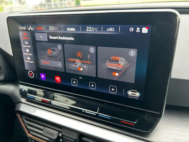 CUPRA / Leon Sportstourer / Weiß / / / 1.5 eTSI DSG / AHK Sitzheizung