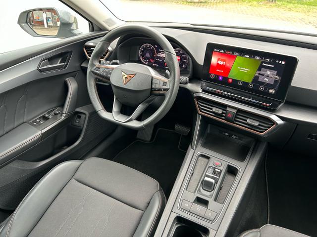 CUPRA / Leon Sportstourer / Weiß / / / 1.5 eTSI DSG / AHK Sitzheizung