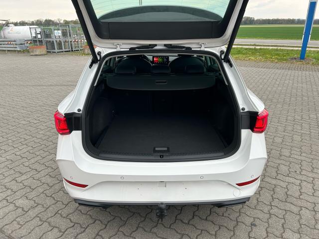 CUPRA / Leon Sportstourer / Weiß / / / 1.5 eTSI DSG / AHK Sitzheizung