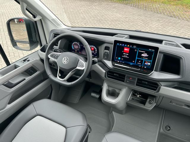 Volkswagen / Crafter Pritsche DoKa / Weiß / / / 35 2.0 TDI MR DSG / 5 J. Garantie