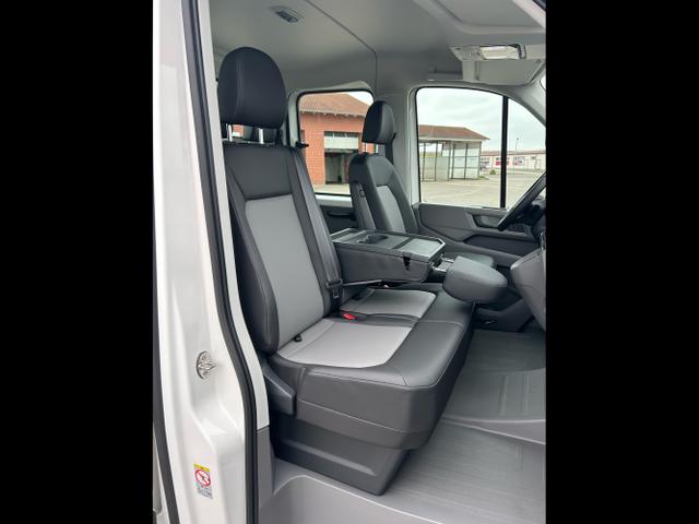 Volkswagen / Crafter Pritsche DoKa / Weiß / / / 35 2.0 TDI MR DSG / 5 J. Garantie
