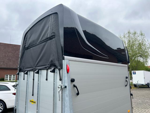 Humbaur / Pferdeanhänger / / / / Pegasus 2400 2,4t 100km/h Black