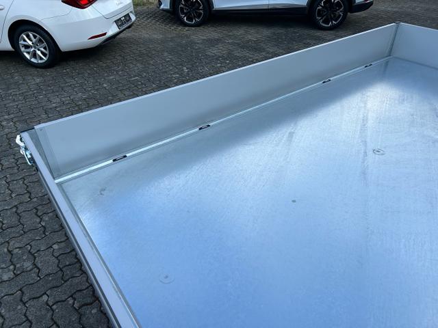 Humbaur / Kipper / / / / HUK 272715 2,7t Rückwärtskipper E-Pumpe