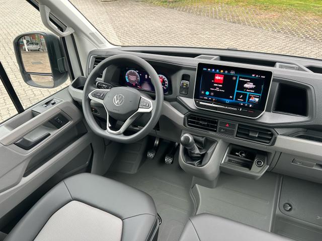 Volkswagen / Crafter Pritsche DoKa / Weiß / / / 35 2.0 TDI MR / 5 J. Garantie