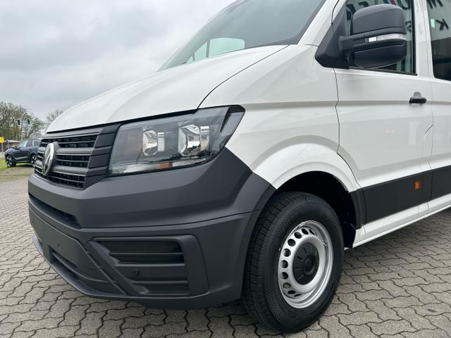 Volkswagen / Crafter Pritsche DoKa / Weiß / / / 35 2.0 TDI MR / 5 J. Garantie