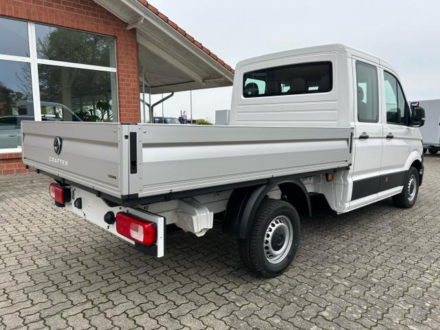 Volkswagen / Crafter Pritsche DoKa / Weiß / / / 35 2.0 TDI MR DSG 4x4 / 5 J. Garantie