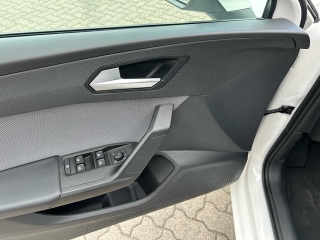 Seat / Leon / Weiß / / / 1.0 TSI / Full Link Sitzheizung