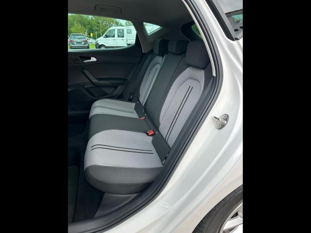 Seat / Leon / Weiß / / / 1.0 TSI / Full Link Sitzheizung
