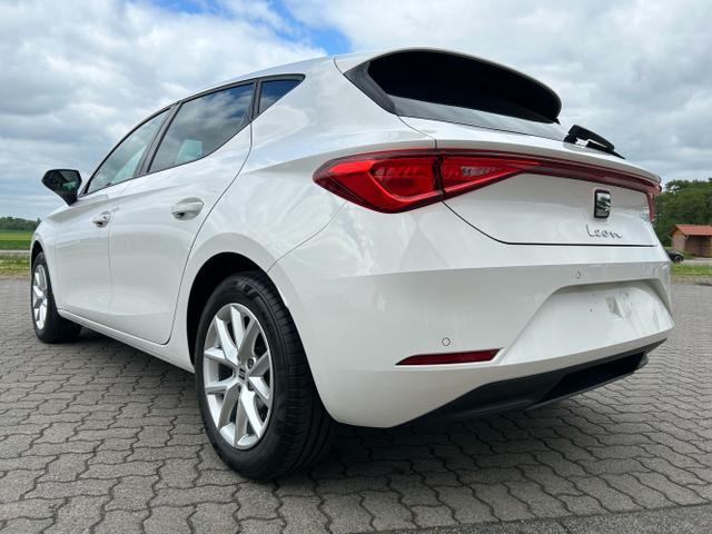 Seat / Leon / Weiß / / / 1.0 TSI / Full Link Sitzheizung