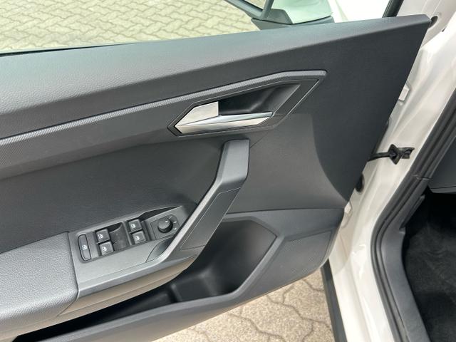 Seat / Arona / Blau / / / 1.0 TSI DSG / Sitzheizung