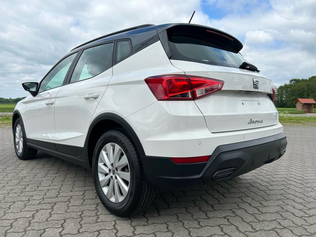 Seat / Arona / Blau / / / 1.0 TSI DSG / Sitzheizung