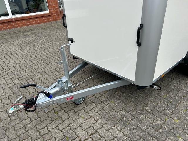 Henra / Kofferanhänger / / / / GB27361822 2,7t Klappe/Tür-System Seitentür