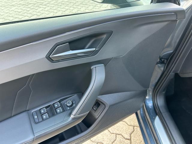 CUPRA / Leon Sportstourer / Grau / / / 1.5 eTSI DSG / AHK ACC