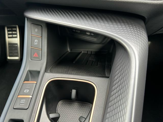 CUPRA / Terramar / Blau / / / 1.5 TSI DSG / Edge Paket AHK