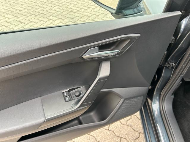 Seat / Ibiza / Grau / / / 1.0 TSI / Sitzheizung Full Link
