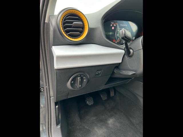 Seat / Ibiza / Grau / / / 1.0 TSI / Sitzheizung Full Link