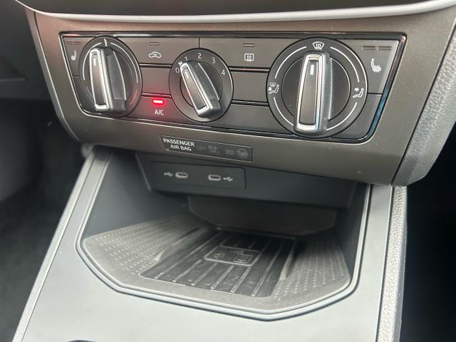 Seat / Ibiza / Grau / / / 1.0 TSI / Navi Sitzheizung