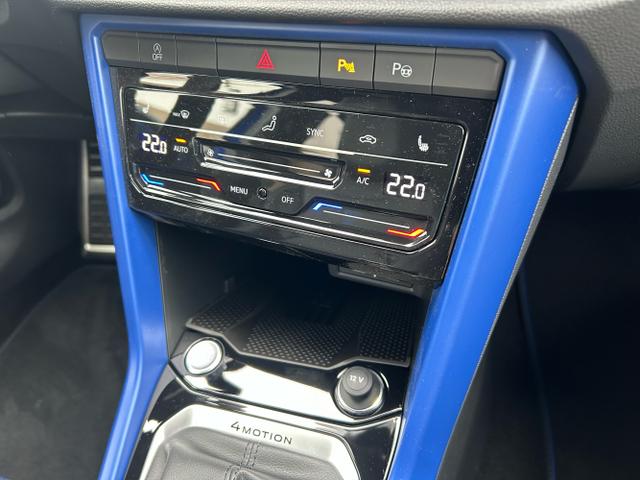 Volkswagen / T-Roc / Blau / / / R 2.0 TSI DSG 4MOTION / AHK DCC