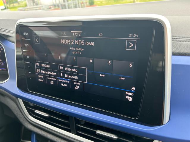 Volkswagen / T-Roc / Blau / / / R 2.0 TSI DSG 4MOTION / AHK DCC