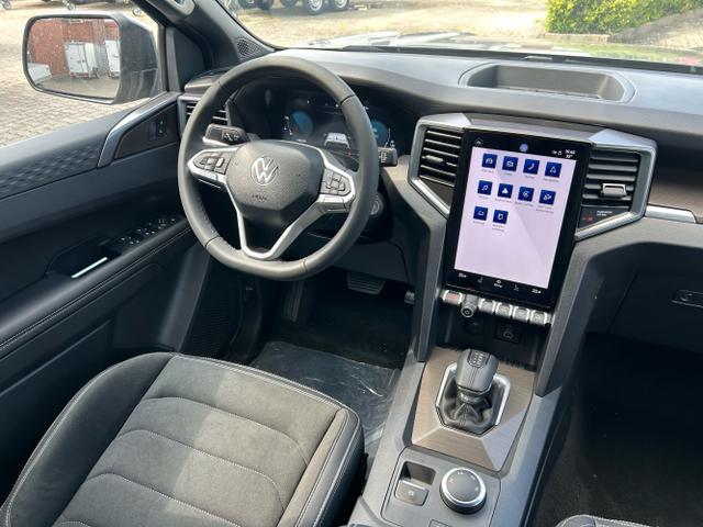 Volkswagen / Amarok / Dark Grey / / / Style 3.0 TDI V6 4MOTION / AHK Navi