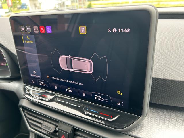Seat / Leon ST / Weiß / / / 1.5 eTSI DSG / Sitzheizung