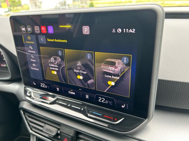 Seat / Leon ST / Weiß / / / 1.5 eTSI DSG / Sitzheizung