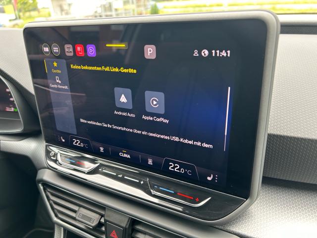 Seat / Leon ST / Weiß / / / 1.5 eTSI DSG / Sitzheizung