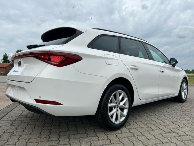 Seat / Leon ST / Weiß / / / 1.5 eTSI DSG / Sitzheizung