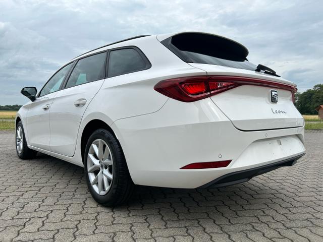 Seat / Leon ST / Weiß / / / 1.5 eTSI DSG / Sitzheizung