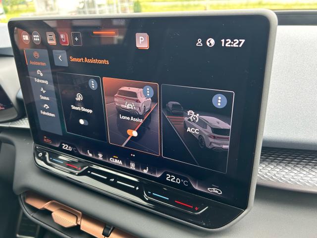 CUPRA / Terramar / Schwarz / / / 1.5 TSI DSG / Sitzheizung AHK
