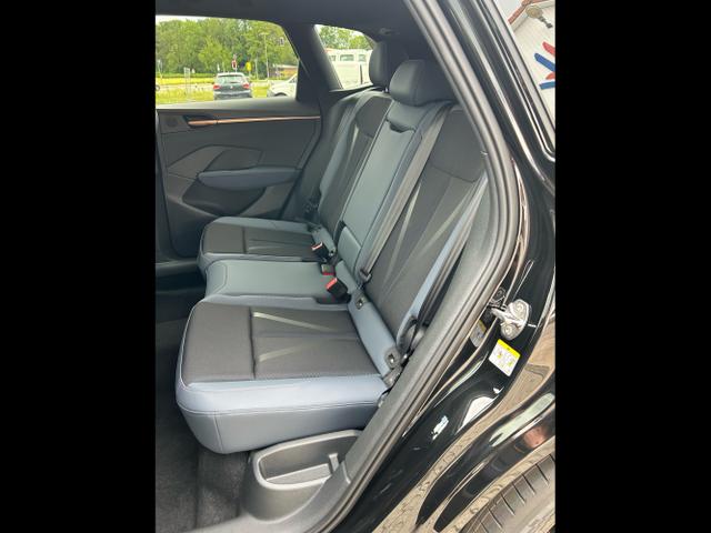 CUPRA / Terramar / Schwarz / / / 1.5 TSI DSG / Sitzheizung AHK