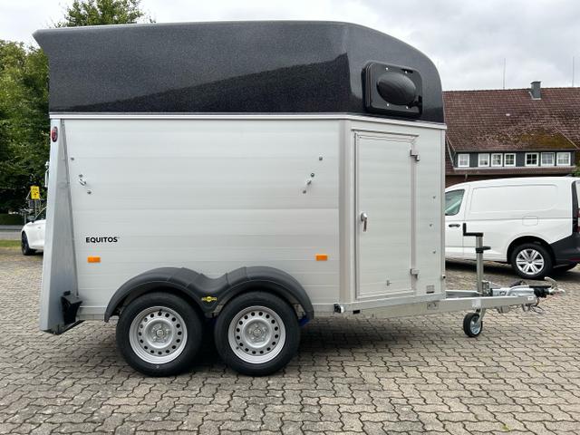 Humbaur / Pferdeanhänger / / / / Equitos Alu Plus Black 2400 2,4t 100km/h Hecktür
