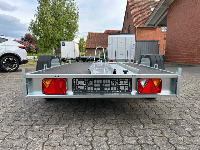 TEMA / Temared Moto / / / / R 750kg Motorradtransporter 100km/h Siebdruckplatte