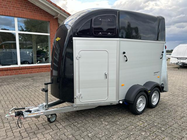 Humbaur Pferdeanhänger - Xanthos Aero 2400 2,4t 100km/h Black