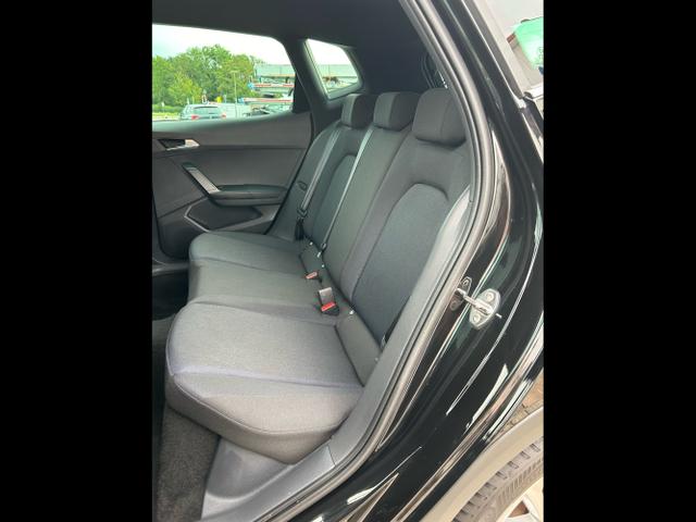 Seat / Arona / Schwarz / / / 1.0 TSI / Sitzheizung