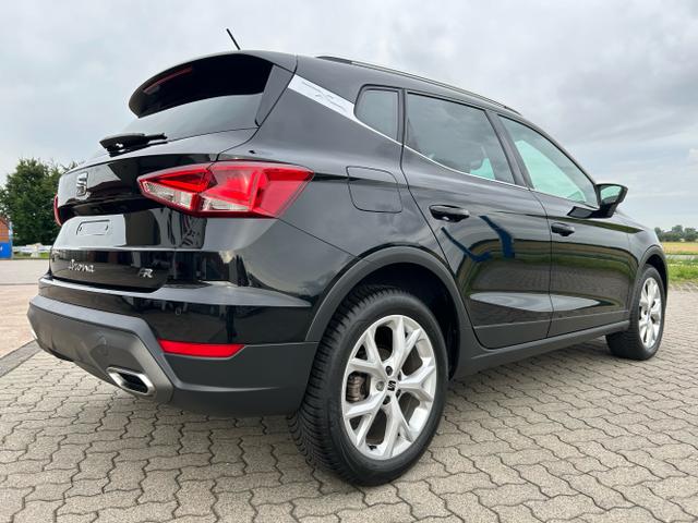 Seat / Arona / Schwarz / / / 1.0 TSI / Sitzheizung