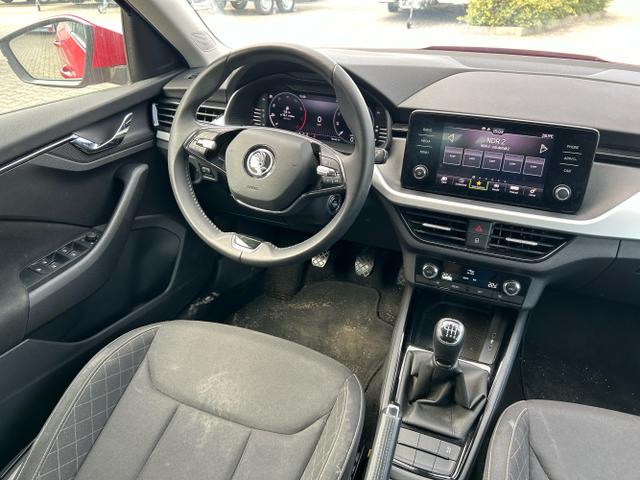 Skoda / Kamiq / Rot / / / 1.0 TSI / Rückfahrkamera