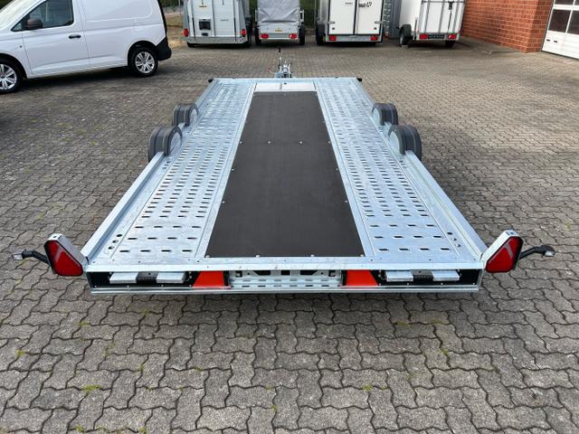 Brian James / Fahrzeugtransporter / / / / A Transporter - 130-5521-35-2-12 3,5t Autotransporter