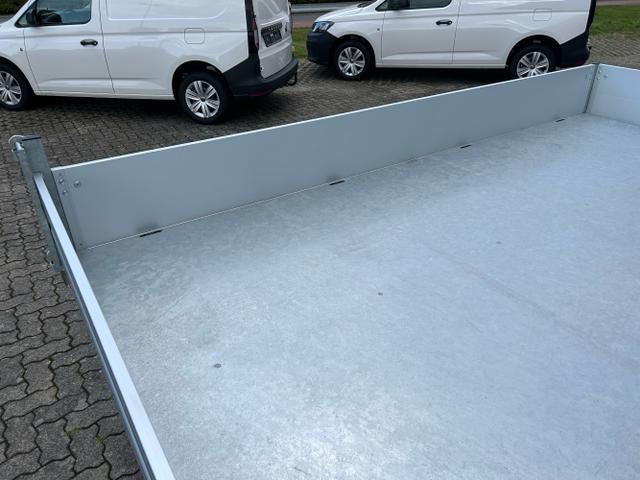 Humbaur / Kipper / / / / HTK 3500.37 3,5t Dreiseitenkipper E-Pumpe