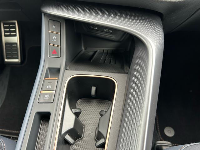 CUPRA / Terramar / Grau / / / 1.5 TSI DSG / 3 J. Garantie AHK