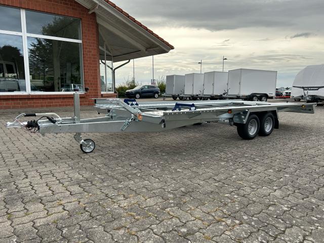 Saris / Fahrzeugtransporter / / / / 471 202 3000 2 K 3,0t Autotransporter