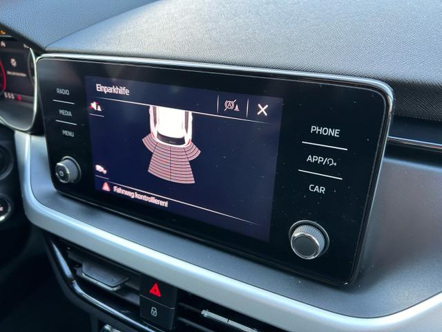 Skoda / Kamiq / Rot / / / 1.0 TSI / Rückfahrkamera