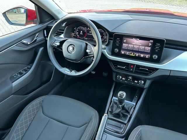 Skoda / Kamiq / Rot / / / 1.0 TSI / Rückfahrkamera